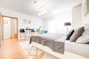  Cozy flat in city center close to Moravian square  Брно